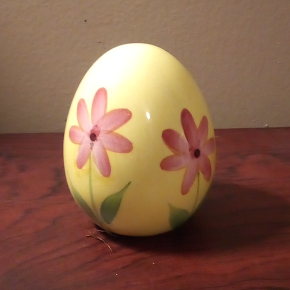 Yellow Egg With Purple Flowers - Picture 1 of 8